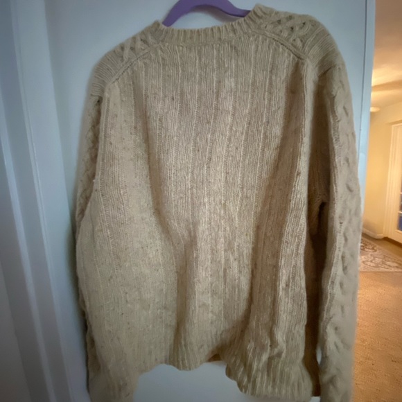 Chris Evans sweater - Picture 2 of 2